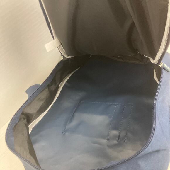 Alaska Airlines Kids Backpack White Blue Airplane Shaped Travel Carry-on Eskimo - Picture 11 of 13